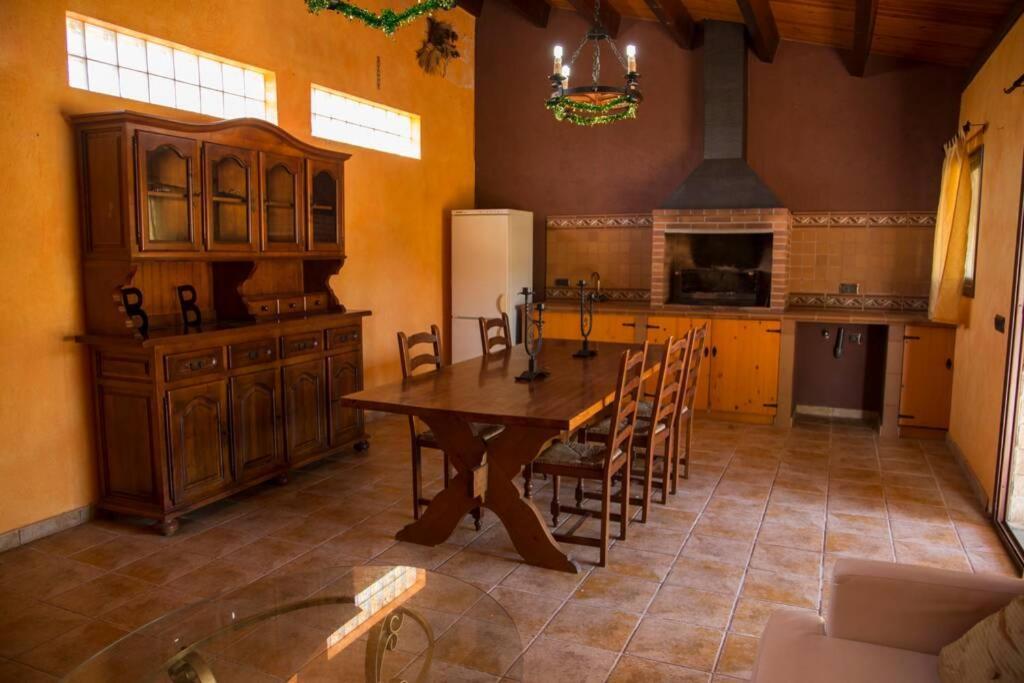 Casa Bella Con Piscina Villa Caldes De Montbui Exteriör bild